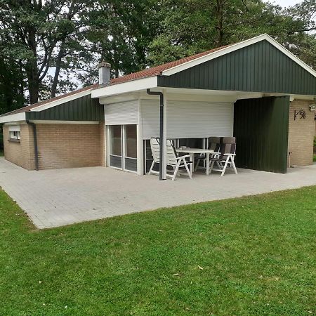 Bungalow/Vakantiehuis Op Park Bavelds Dennen Денекамп Екстериор снимка