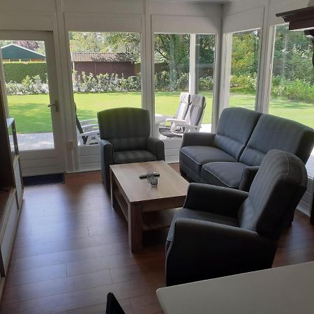 Bungalow/Vakantiehuis Op Park Bavelds Dennen Денекамп Екстериор снимка