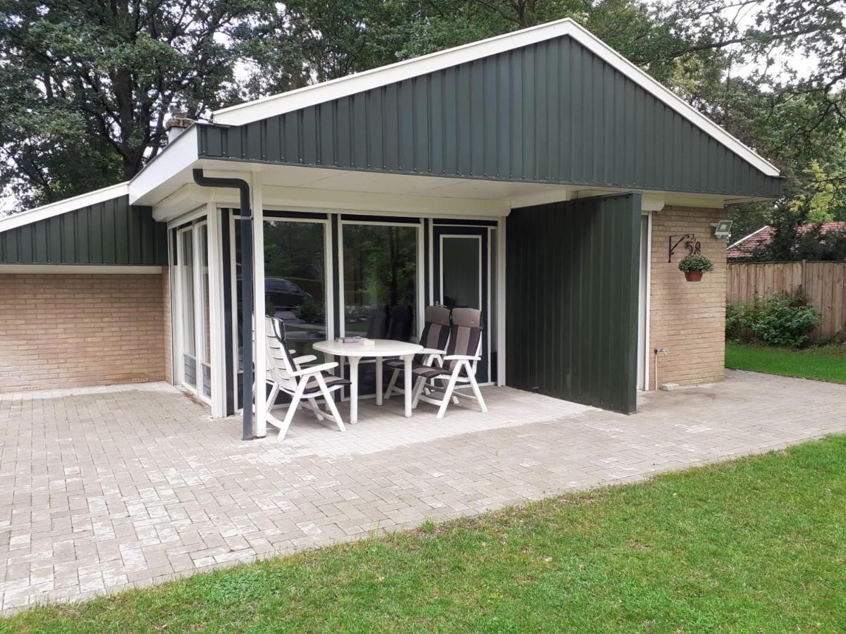 Bungalow/Vakantiehuis Op Park Bavelds Dennen Денекамп Екстериор снимка