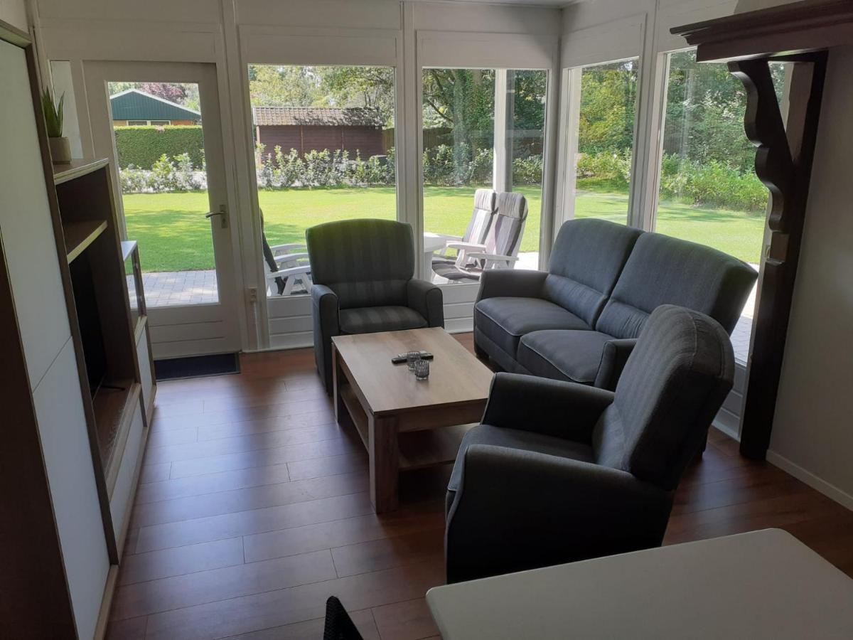 Bungalow/Vakantiehuis Op Park Bavelds Dennen Денекамп Екстериор снимка